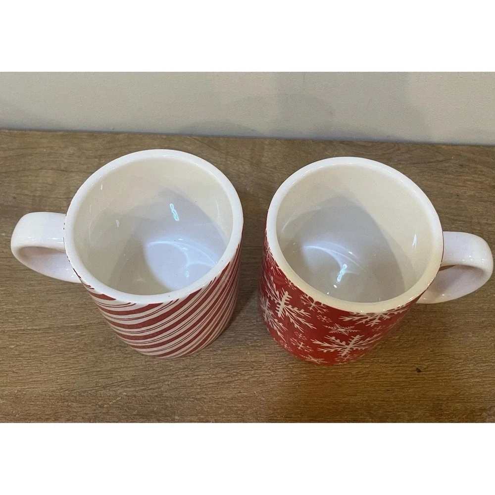 Sur la Table Christmas Holiday Mug Set of 2 Snowflake Candy Cane Red Coffee Cups